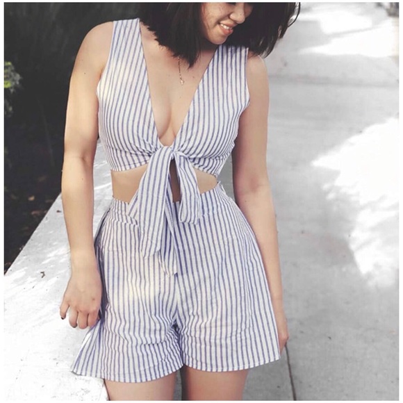 2 Piece Striped Crop Top with Shorts - Picture 3 of 6